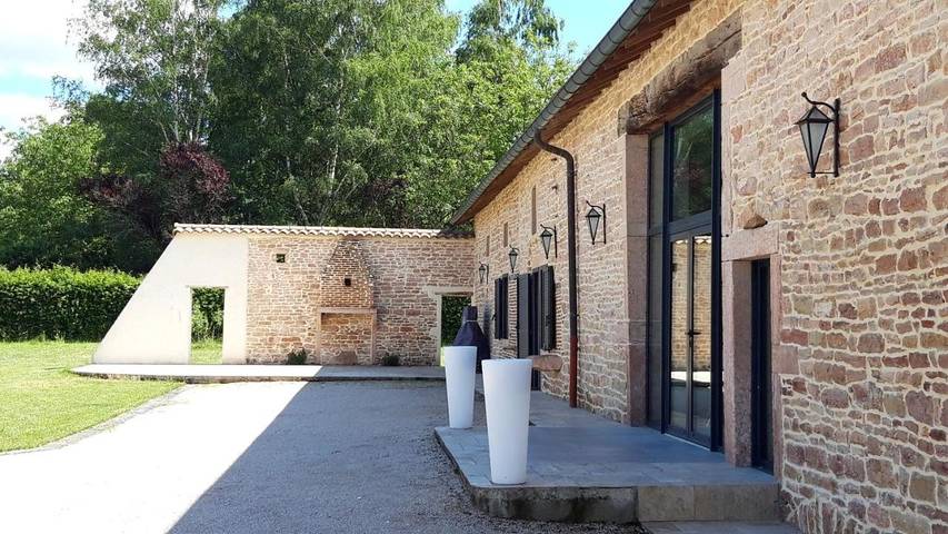 Location de vacances pour 2 personnes, avec jardin ainsi que terrasse et piscine dans Ratenelle - 2