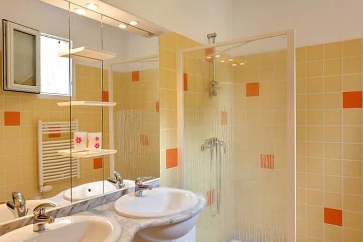 Gîte pour 8 personnes, avec piscine et terrasse à Dienné - 4