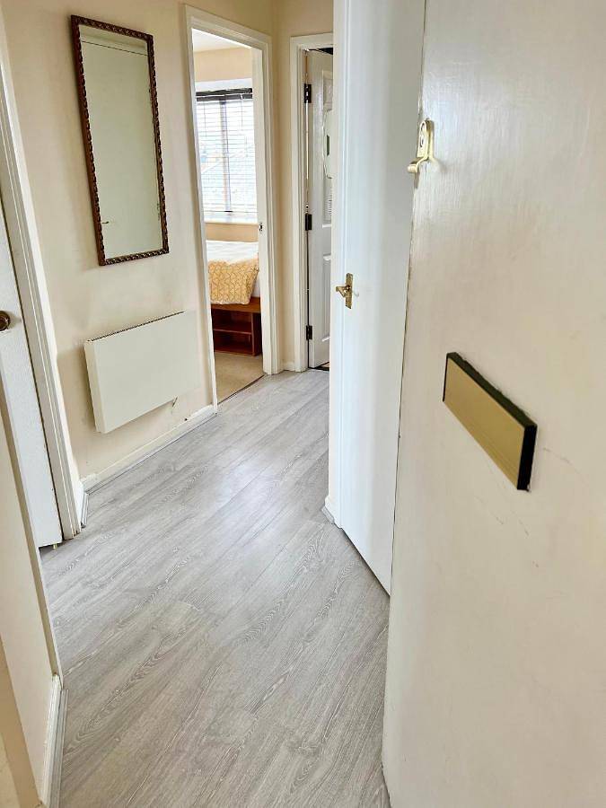 Entire apartment, Apartment with Lake View in Cardiff Bay, Cardiff