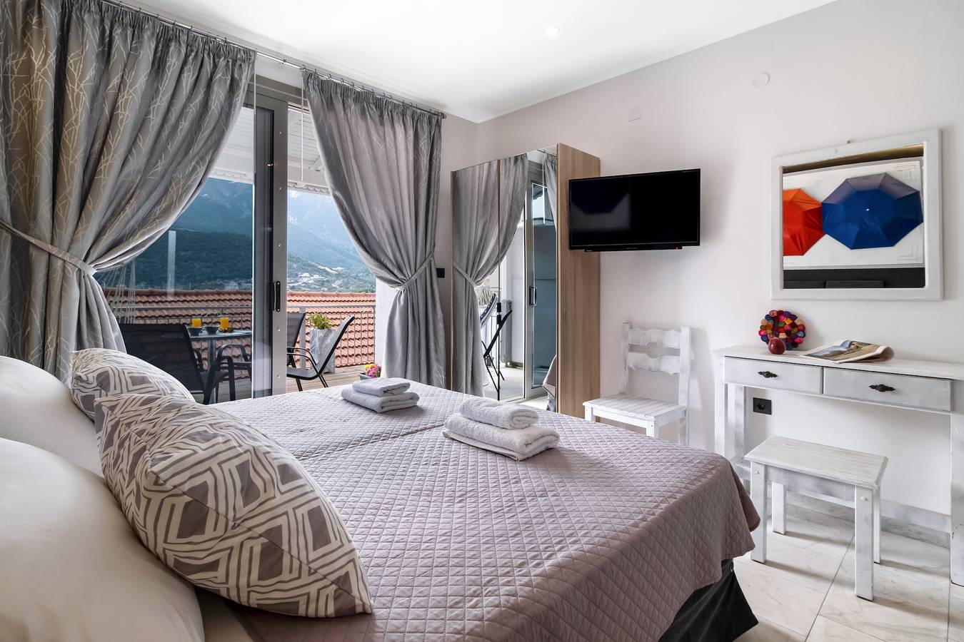 Helt studio, Studio Apartment "King 5" with Sea View, Shared Pool & Wi-Fi in Geni, Hellas