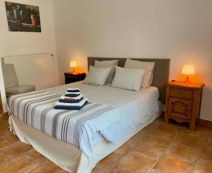 Location de vacances pour 2 personnes, avec vue ainsi que jardin et piscine, adapté aux familles à Romeries - 4