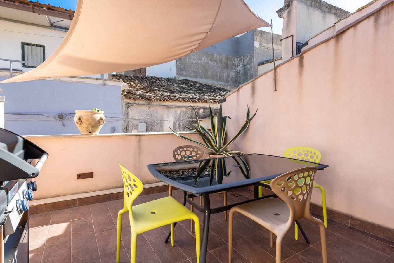 Entire apartment, Nicu Amuri con Terrazza a Noto by Wonderful Italy in Noto, Noto region
