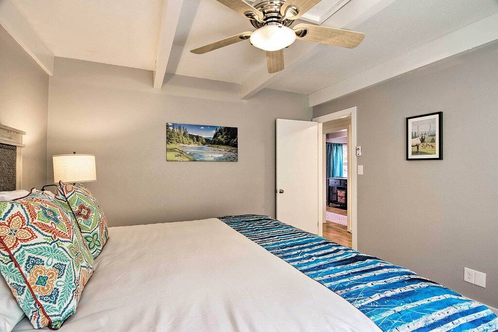 Ganze Wohnung, Neu! Estes Park Condo mit Deck-3. 4 Meilen zu Rmnp! in Estes Park, Larimer County