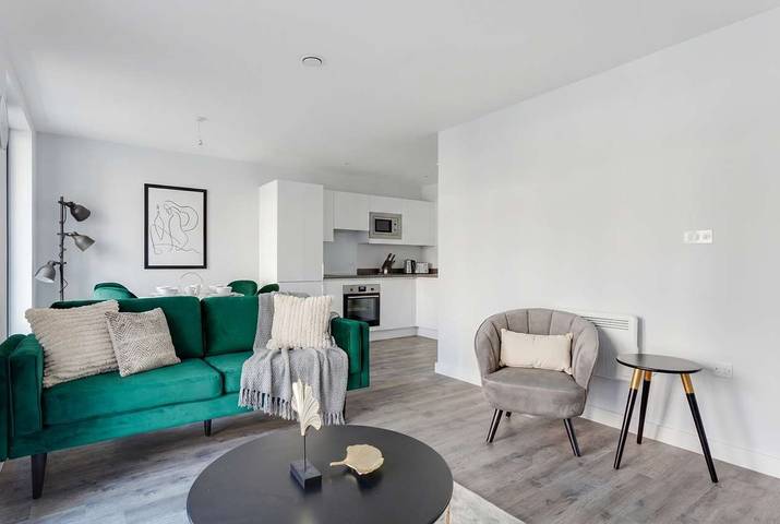 Appartement entier, Sleek 2Br Birmingham Pad with Balcony Views in Birmingham, Région de Birmingham