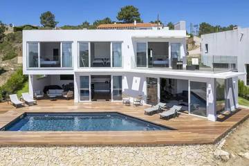 Ferienhaus für 7 Personen, mit Balkon und Garten in Arrifana