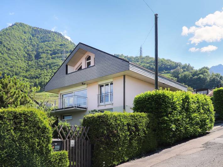 Ferienhaus für 6 Personen, mit Balkon und Terrasse sowie Garten und Seeblick am Genfer See