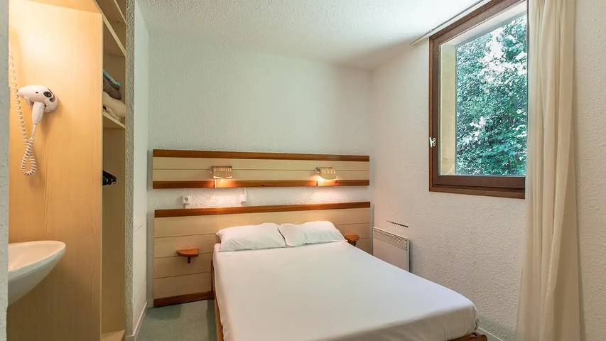 Gîte pour 8 personnes, avec piscine et terrasse, animaux acceptés à Guillaumes - 3