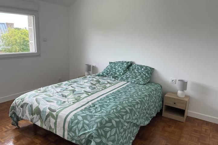 Location de vacances pour 8 personnes, avec terrasse et jardin à Kerien - 3