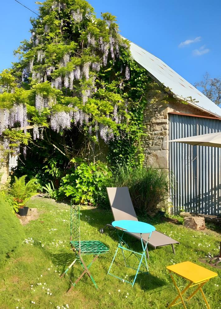 Gästezimmer 'La Châtre - Sartilly Baie Bocage - Chambre Randonneur' mit Terrasse, Garten und Wlan in Sartilly-Baie-Bocage, Côte de la Déroute