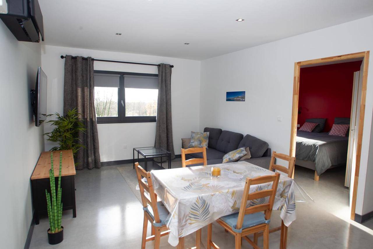 Appartement entier, One-Bedroom Apartment in Coutances, Région de Coutances