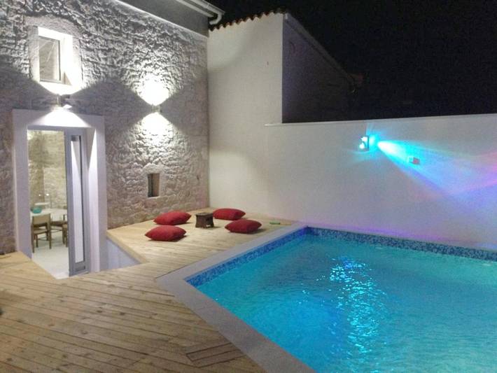 Ferienwohnung für 2 Personen, mit Pool und Garten in Medulin