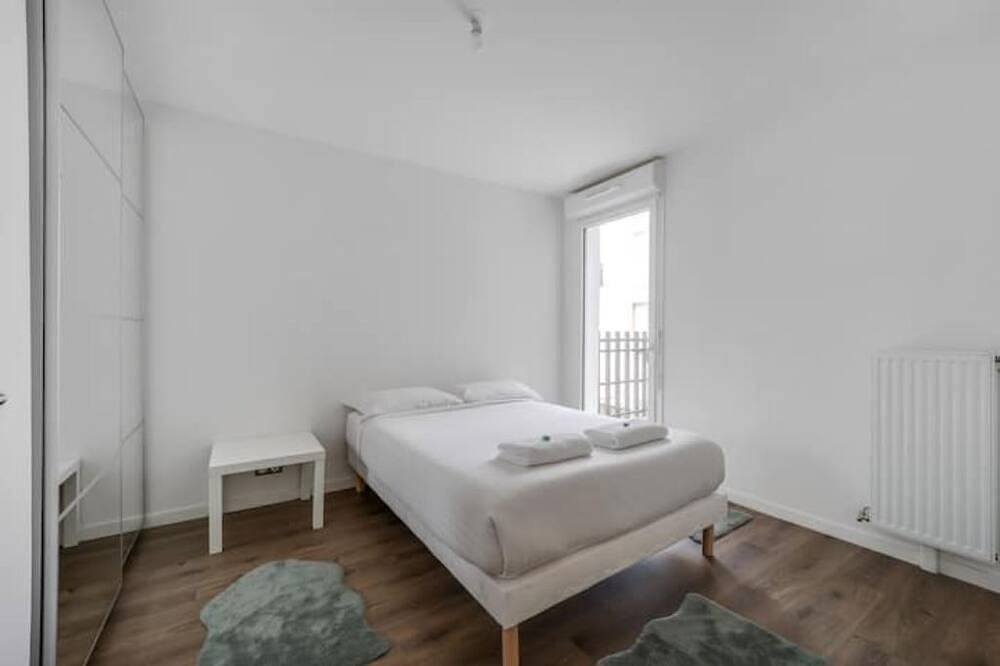 Entire apartment, Élégance en Banlieue Parisienne in Noisy-le-Sec, Seine-Saint-Denis