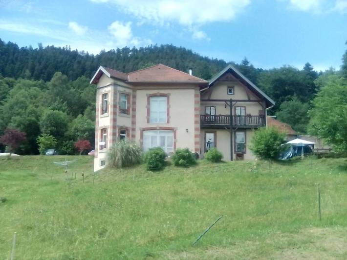 Chambre d’hôte pour 2 personnes, avec Terrasse ainsi que Jacuzzi et Jardin