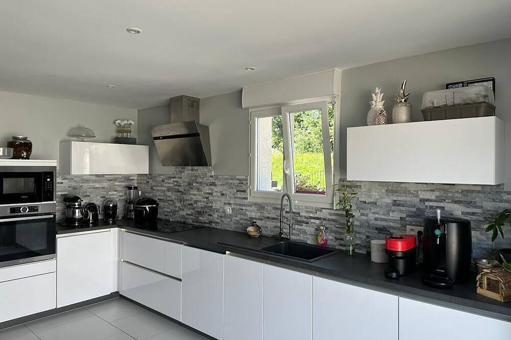 House with pool in Golbey, Épinal region