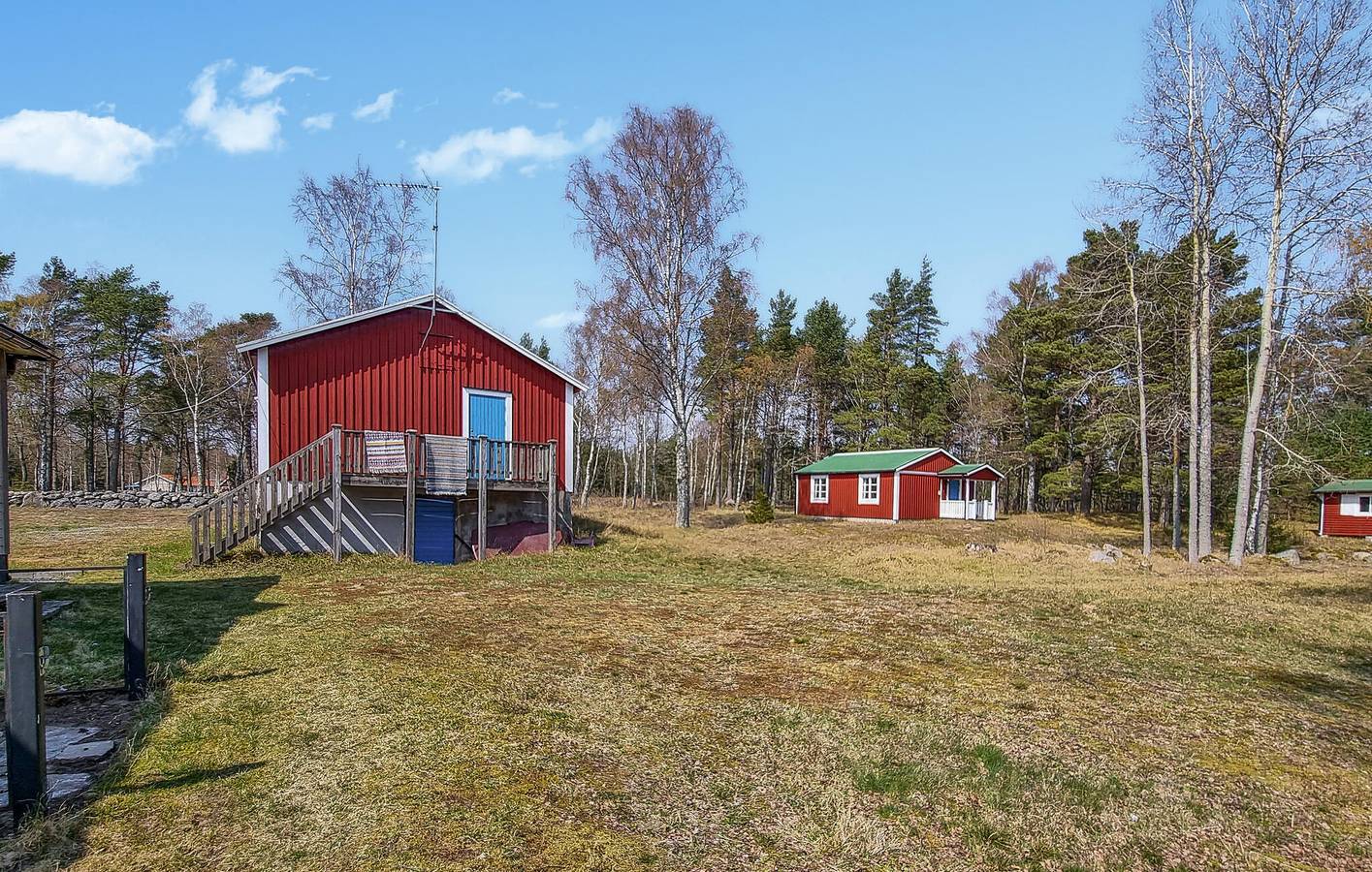 Hel semesterlägenhet, Lägenhet för 5 Personer med trädgård in Svenska Östersjön