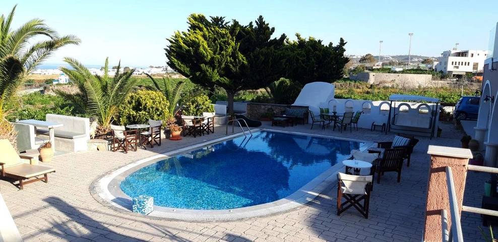 Maison d’hôte pour 2 personnes, avec vue ainsi que jardin et piscine à Thera - 2