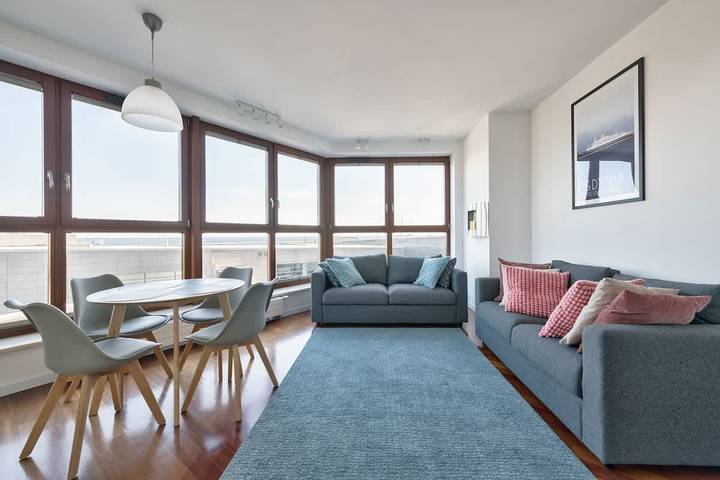 Appartement entier, Stylish Apartment | Panoramic View of the Sea and Bay in Gdynia, Zatoka Gdańska