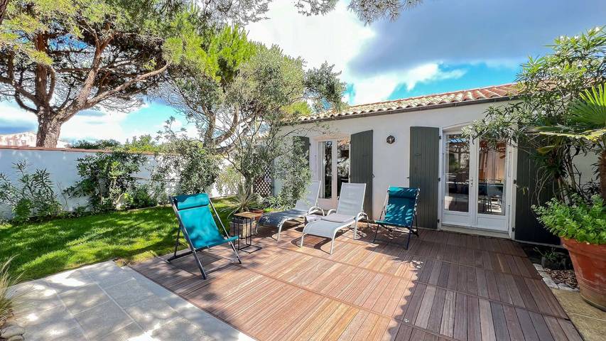 Gîte pour 10 personnes, avec jardin et piscine dans Plage Du Gros Jonc Le Bois Plage En Re - 3