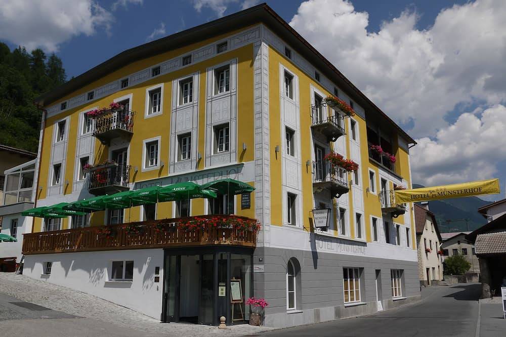 Ganze Wohnung, Ferienwohnung Münsterhof 70m² in Val Müstair, Unterengadin