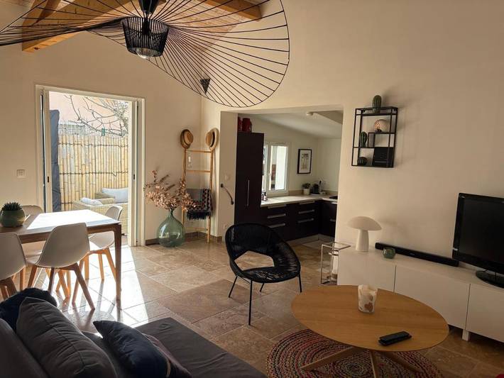 Location de vacances pour 6 personnes, avec jardin dans Plage du Mérou