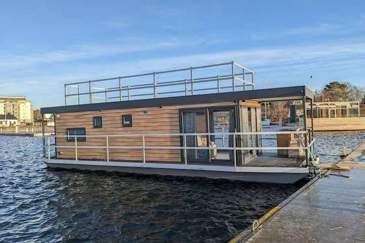 Hausboot für 4 Personen, mit Terrasse in Schweden