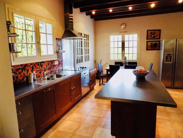 Location de vacances pour 8 personnes, avec vue sur le lac et terrasse ainsi que jardin et vue, animaux acceptés à Dournazac - 4