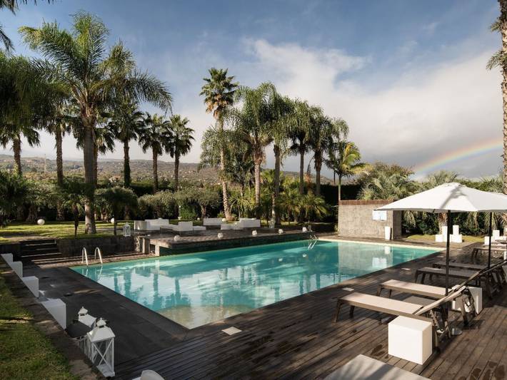 Ferienwohnung für 7 Personen, mit Balkon und Terrasse sowie Garten und Pool