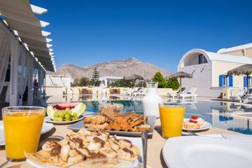 Apartment for 2 People in Santorini, Cyclades, Photo 4