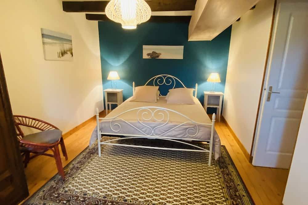 Cottage near Locquirec, Morlaix, Lannion, Ploumanac'h, Perros-Guirrec in Plestin-les-Grèves, Ceinture Dorée