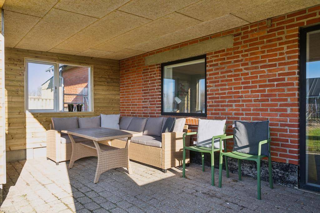 Cozy and well-equipped 60 m² holiday apartment for 2 people, located close to Søndervig. All utilities are included in the rental price. in Søndervig, Holmsland Klit