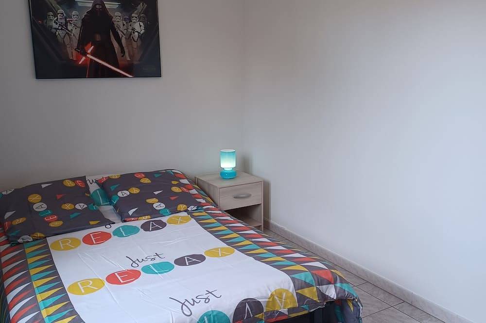 Family vacation villa: T5-4bedroom-Pool-Clim and Wifi in Claira, Côte d'Améthyste