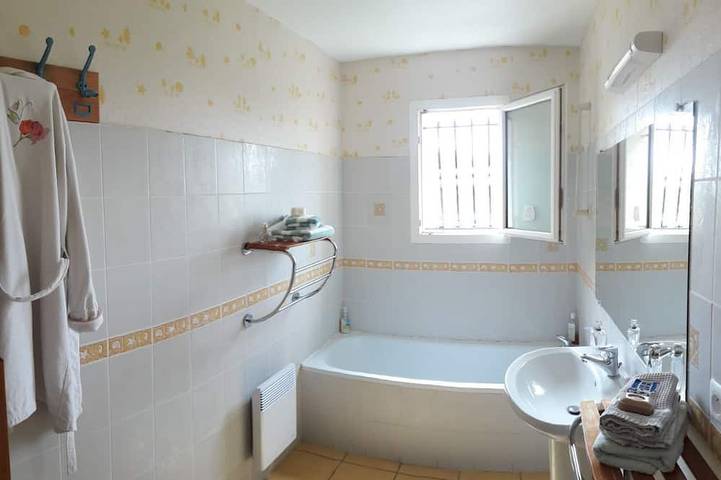 Location de vacances pour 6 personnes, avec jacuzzi et jardin à Laurens - 4