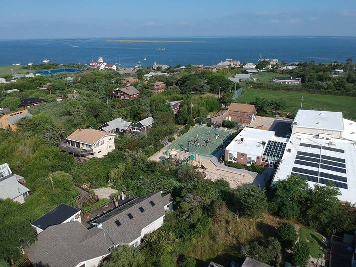 Vacation rental for 14 people, with terrace, with pets in Ocean Beach (NY)