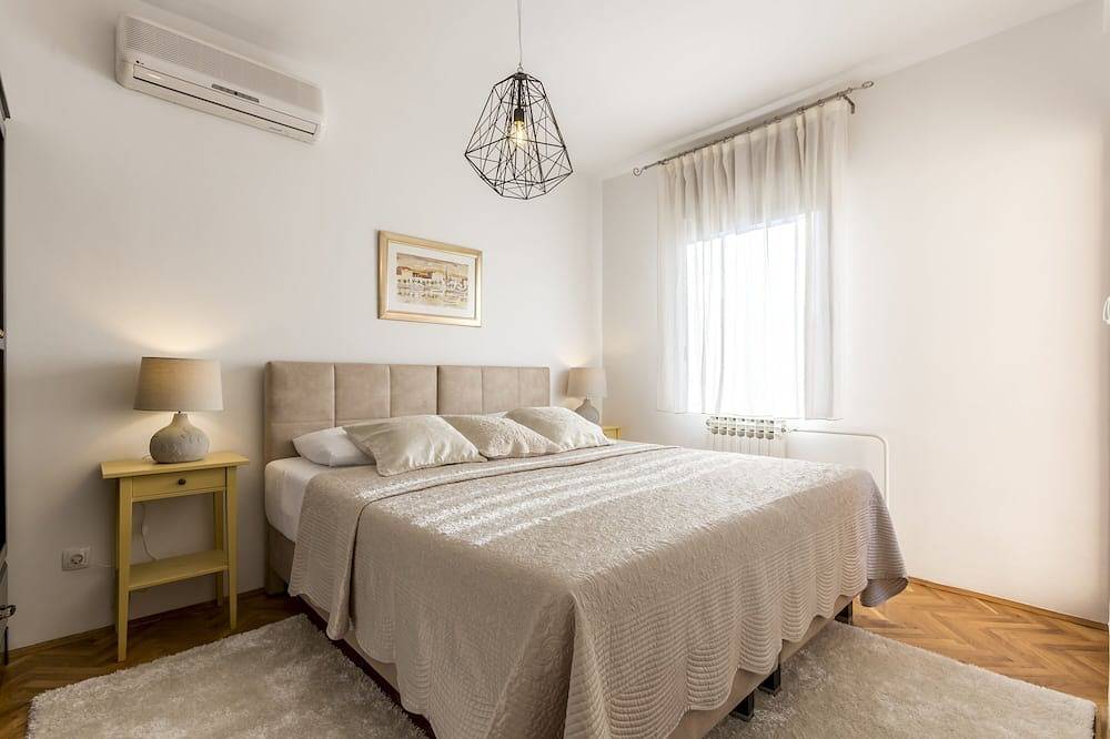 Split Villa für bis zu 12 Personen mit beheiztem Pool in der Nähe von Split und Strand in Stobrec, Split-Dalmatien