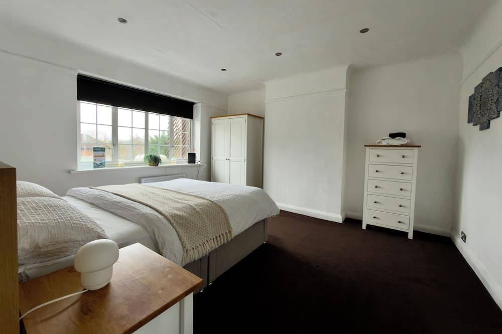 Ganze Wohnung, Family One Bedroom flat with private Kitchen in Sutton (London), London