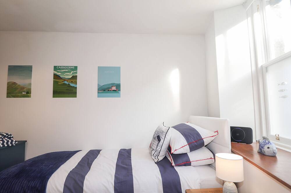 2 Seafield Place, pet friendly, character holiday cottage in Portsoy in Portsoy, Aberdeenshire