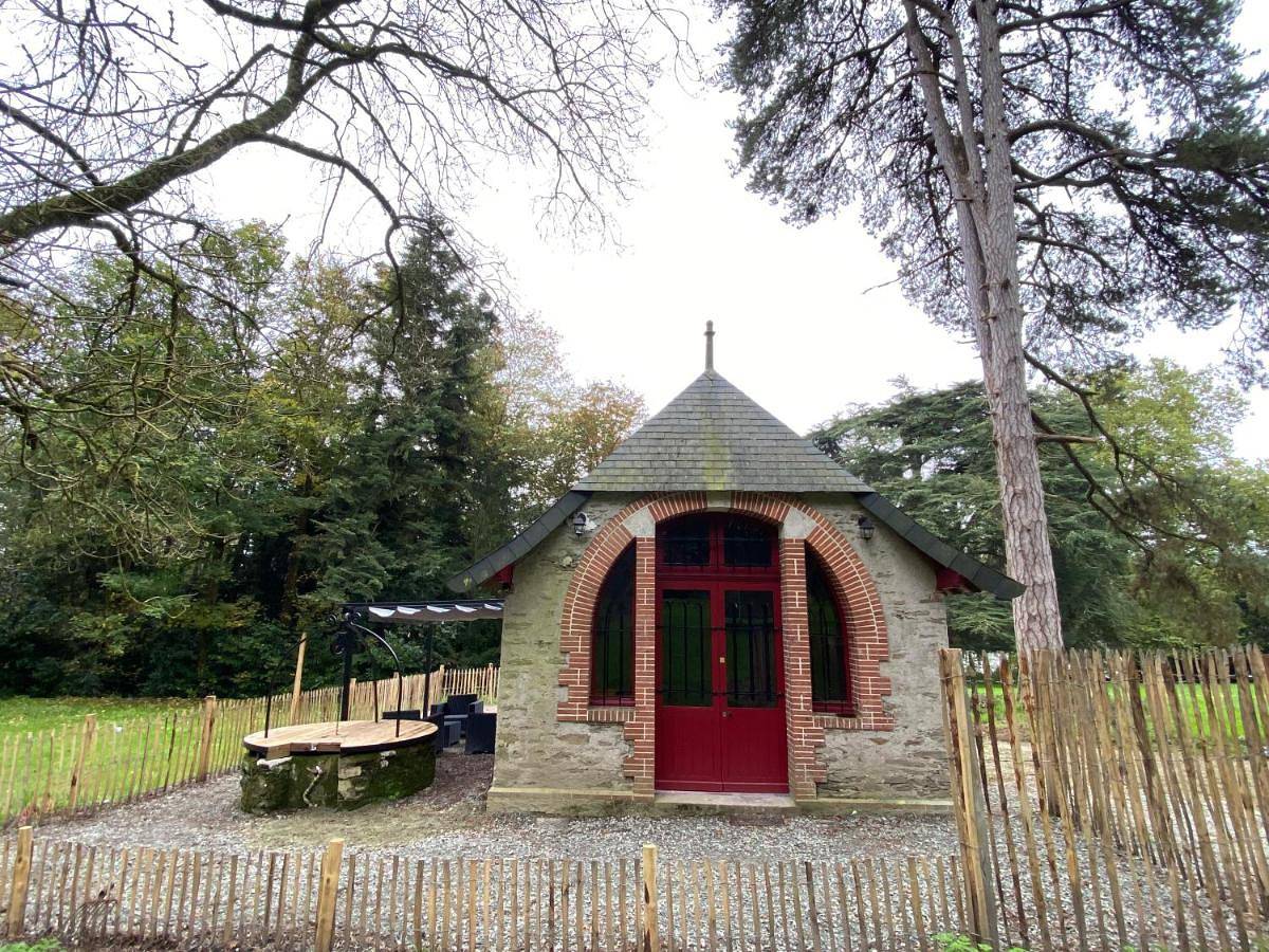 Le Château de John Miles au bord de l’eau in Sucé-sur-Erdre, Région de Nantes