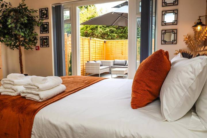 Ferienwohnung für 4 Personen, mit Whirlpool und Terrasse sowie Garten in Eastbourne