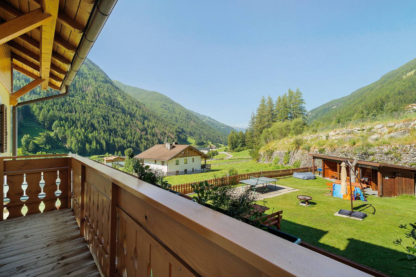 Ganze Wohnung, Ferienwohnung 'Waldheim Apt 5 6' mit Bergblick, Gemeinschaftsgarten und Wi-Fi in Ahrntal, Zillertaler Alpen