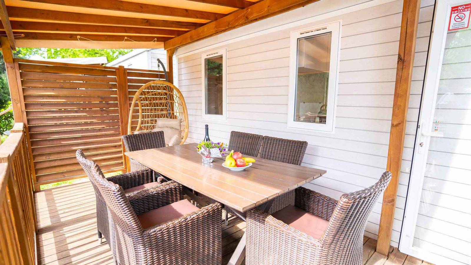Mobilehome with air conditioning, terrace and pool  in Punta Sabbioni, Venice Provinsen