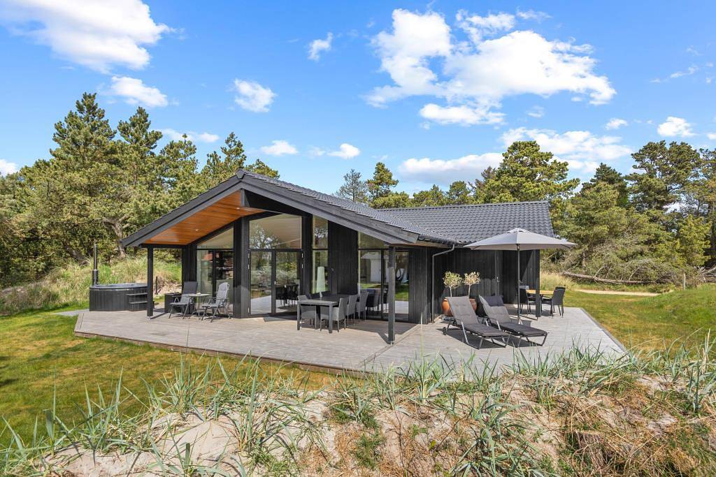 Luxuriöses Ferienhaus für 6 Personen + 1 Hund in Vejers in Vejers Strand, Varde