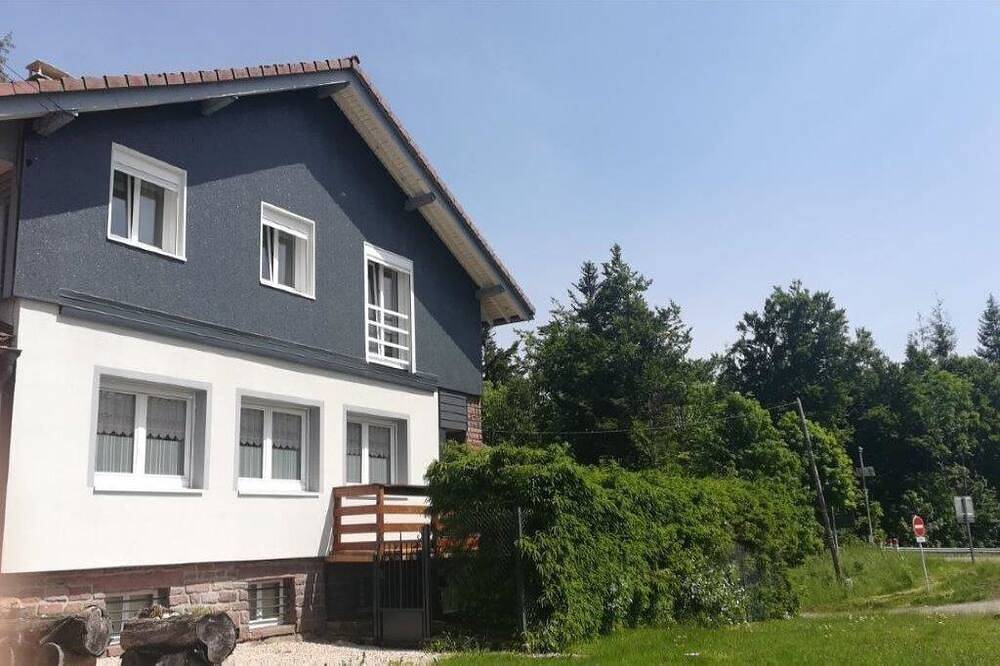 Located in the heart of the Vosges and Alsace vineyards ridges in Plainfaing, Parc naturel régional des Ballons des Vosges