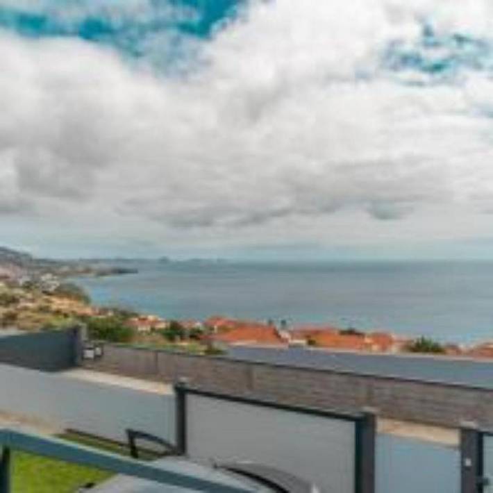 Casa de férias para 8 pessoas, com jardim e varanda e ainda piscina and jacuzzi em Gaula