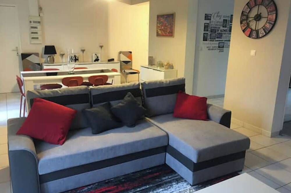 Apartamento entero, Center Pierrefonds superb quiet apartment + parking lot in Pierrefonds, Río Oise