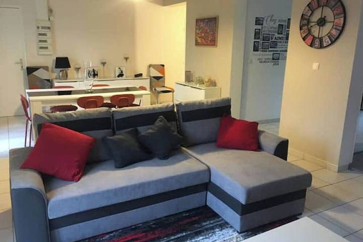 Location de vacances pour 7 personnes, avec jacuzzi et jardin à Pierrefonds