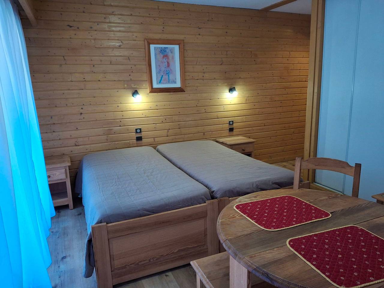 Entire studio, Central studio in Brides-Les-Bains with parking, wifi, pets allowed in Brides-les-Bains, Les Trois Vallées