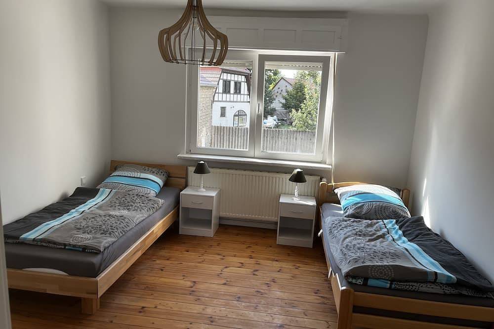 Ganze Wohnung, Große Monteurwohnung-Fewo für 4 Personen in Trebbin Og in Trebbin, Teltow-Fläming