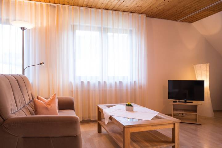 Ferienwohnung für 2 Personen, mit Balkon und Garten in Rhein (Deutschland) - 2