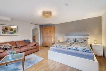 Ferienwohnung für 2 Personen in Tübingen, Hohenzollern Radweg Region, Bild 1