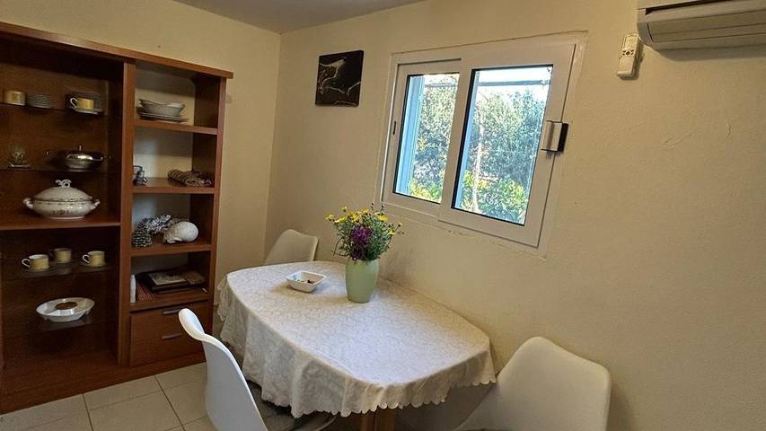 Ferienwohnung für 2 Personen, mit Terrasse auf Vis - 2